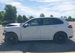 2013 PORSCHE CAYENNE GTS
