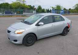 2011 TOYOTA YARIS