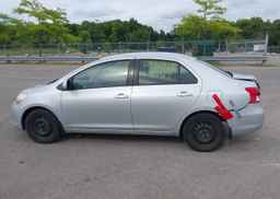 2011 TOYOTA YARIS