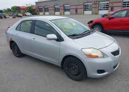 2011 TOYOTA YARIS