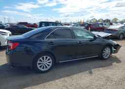 2012 TOYOTA CAMRY XLE V6