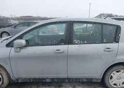 2011 NISSAN VERSA