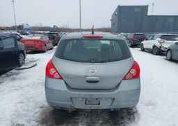 2011 NISSAN VERSA