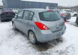 2011 NISSAN VERSA