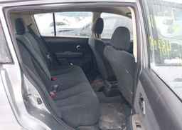 2011 NISSAN VERSA