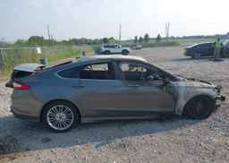 2013 FORD FUSION SE