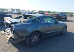 2013 FORD MUSTANG