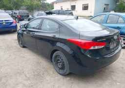 2013 HYUNDAI ELANTRA GL