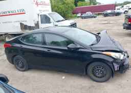 2013 HYUNDAI ELANTRA GL