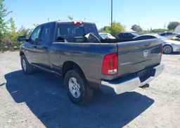 2016 RAM 1500 SLT