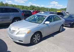 2009 TOYOTA CAMRY SE