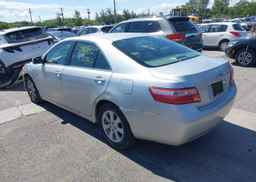 2009 TOYOTA CAMRY SE