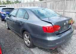 2013 VOLKSWAGEN JETTA 2.0L TDI