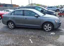 2013 VOLKSWAGEN JETTA 2.0L TDI