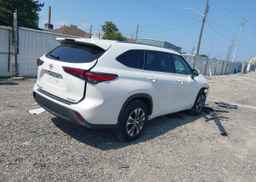 2021 TOYOTA highlander xle