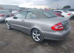 2005 MERCEDES-BENZ CLK 320