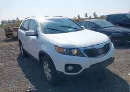 2013 KIA SORENTO LX