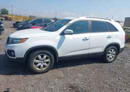 2013 KIA SORENTO LX