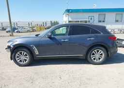 2011 INFINITI FX35