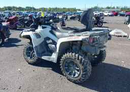 2017 CAN-AM OUTLANDER MAX 650 XT