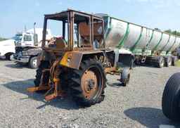 1992 Belarus 611 tractor