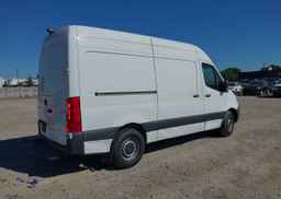 2022 MERCEDES-BENZ SPRINTER 2500