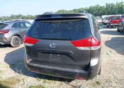 2014 TOYOTA SIENNA LE V6