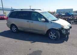 2004 TOYOTA SIENNA CE