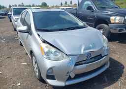 2013 TOYOTA Prius c