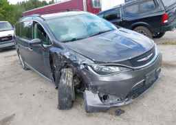 2017 CHRYSLER PACIFICA TOURING L