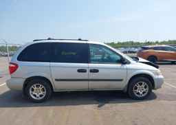 2005 DODGE CARAVAN SE