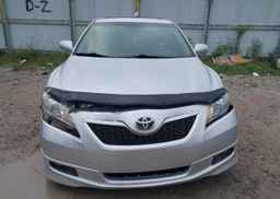 2009 TOYOTA CAMRY SE V6
