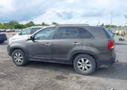 2012 KIA SORENTO LX