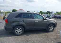 2012 KIA SORENTO LX
