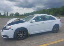 2014 CHRYSLER 200 LX