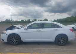 2014 CHRYSLER 200 LX