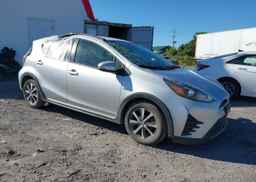 2018 TOYOTA Prius c