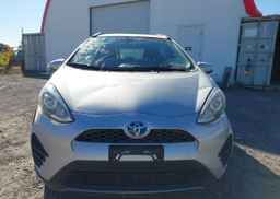 2018 TOYOTA Prius c