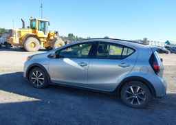 2018 TOYOTA Prius c