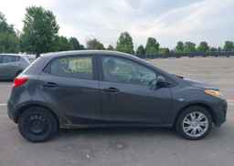 2013 MAZDA MAZDA2 GX