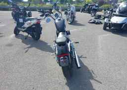 2015 HARLEY-DAVIDSON XL1200 V