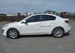 2011 MAZDA 3 I