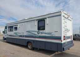 1996 CHEVROLET P30