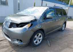 2012 TOYOTA SIENNA LE