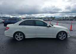 2009 MERCEDES-BENZ C 300