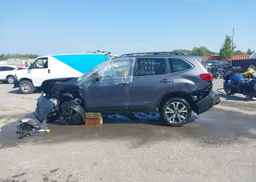 2022 SUBARU FORESTER LIMITED