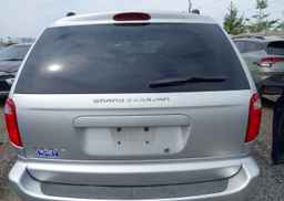 2005 DODGE GRAND CARAVAN SE