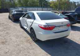 2016 TOYOTA CAMRY SE