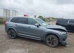 2017 VOLVO XC90 T6