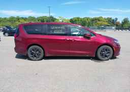 2022 CHRYSLER PACIFICA HYBRID TOURING L